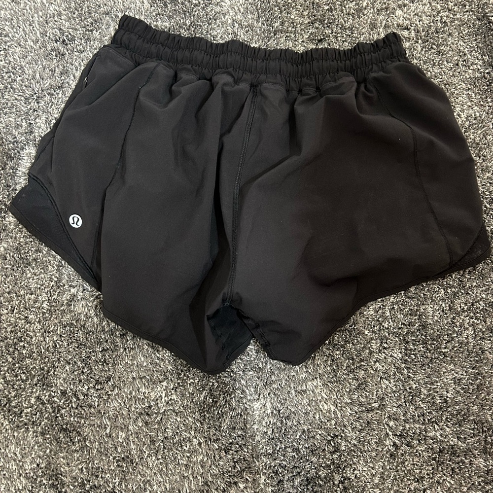 lululemon athletica Women's Black Hotty Hot 2.5in Shorts